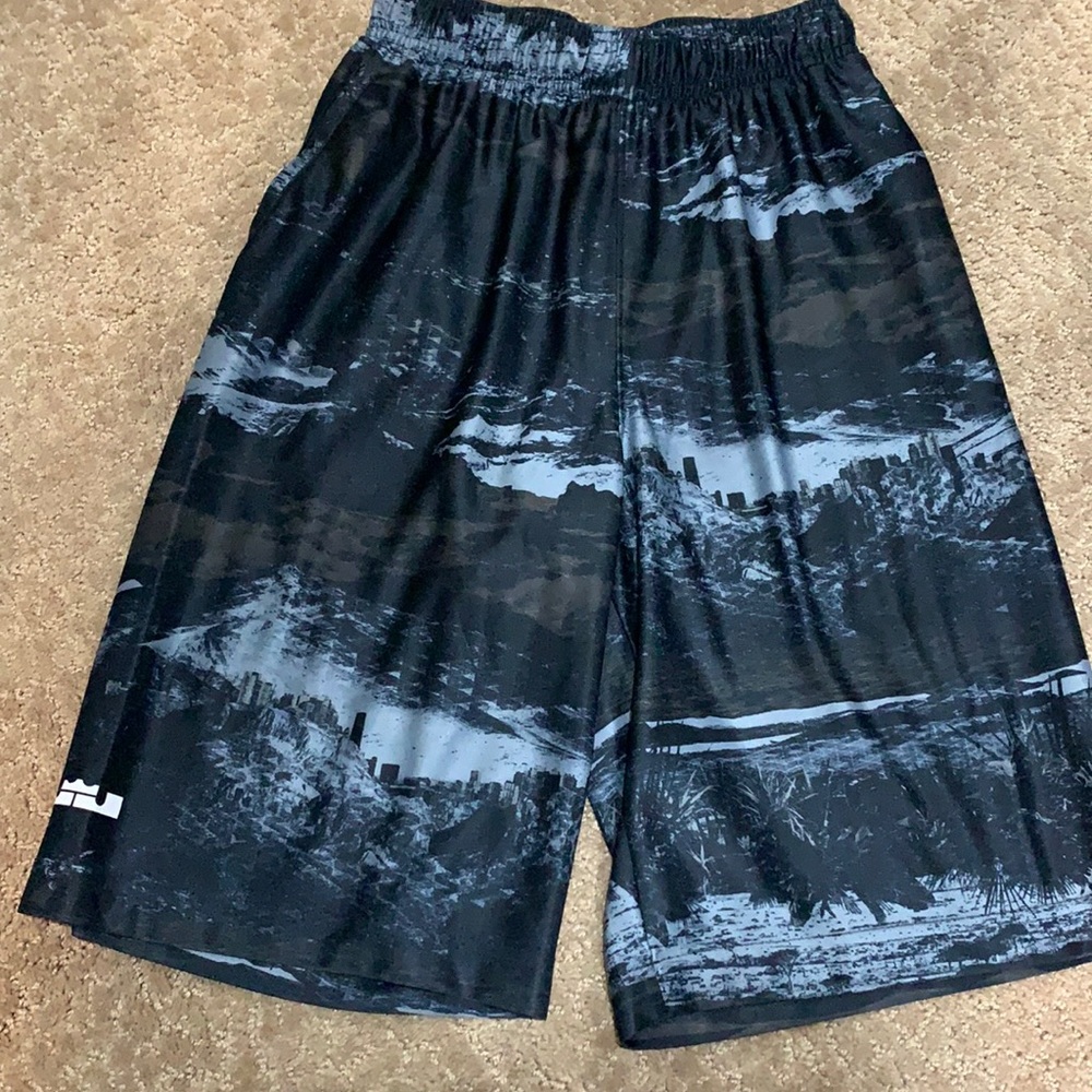 Boys Nike LeBron James Short - Med
